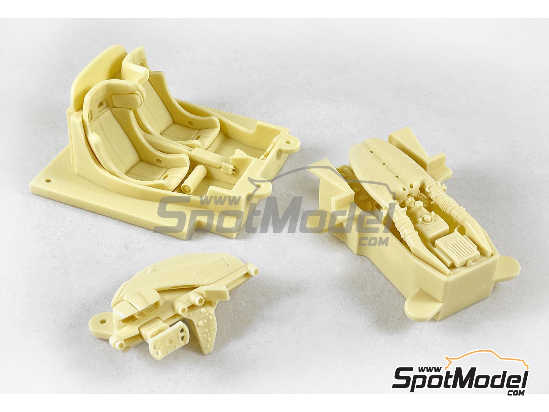 Image 9: Ferrari FXX-K Evo | Car scale model kit in 1/24 scale manufactured by Kitbox PZY Model (ref.&nbsp;KB08-19)