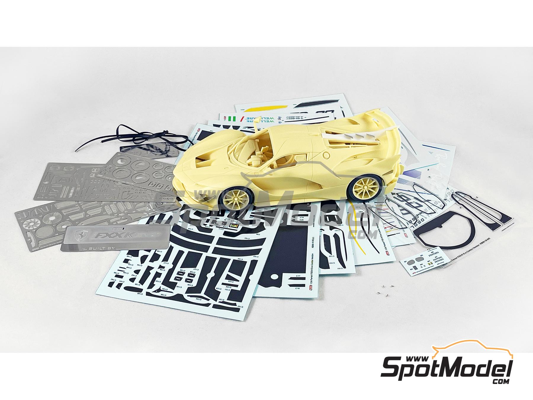 Image 11: Ferrari FXX-K Evo | Car scale model kit in 1/24 scale manufactured by Kitbox PZY Model (ref.&nbsp;KB08-19)