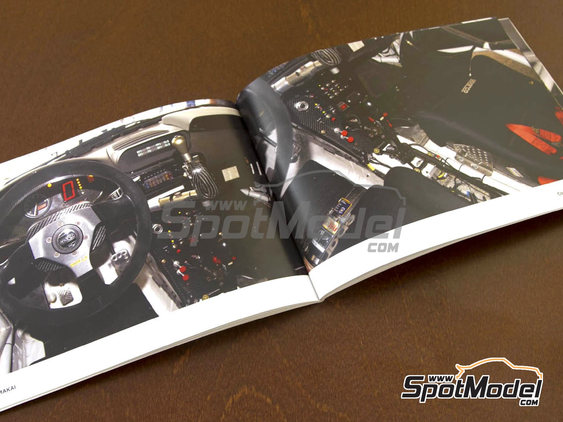 Image 2: Toyota Corolla WRC -  1997 | Libro de referencia fabricado por Komakai (ref.&nbsp;KOM-FG003)