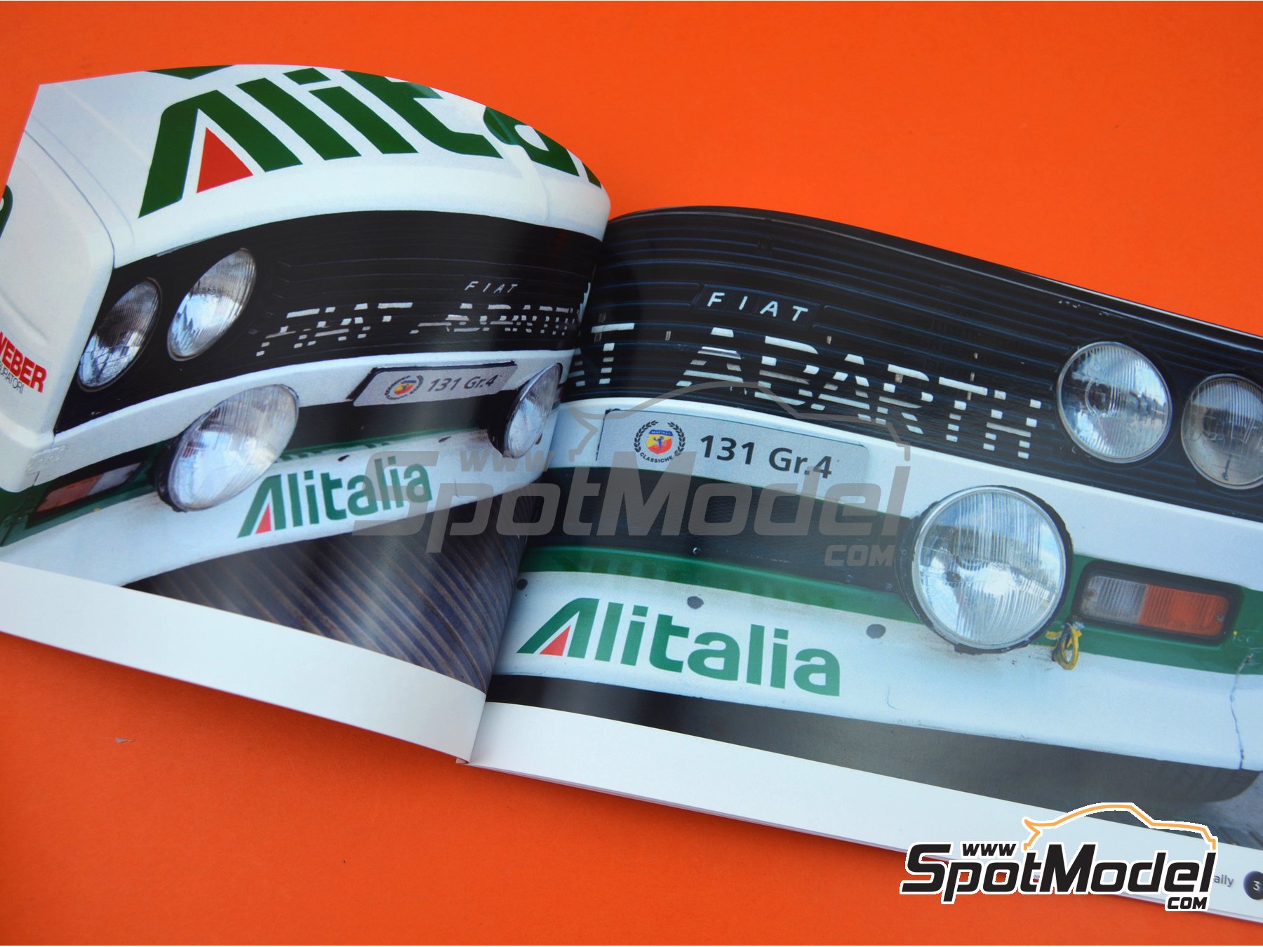Image 3: Fiat 131 Abarth Rally | Libro de referencia fabricado por Komakai (ref.&nbsp;KOM-FG009)