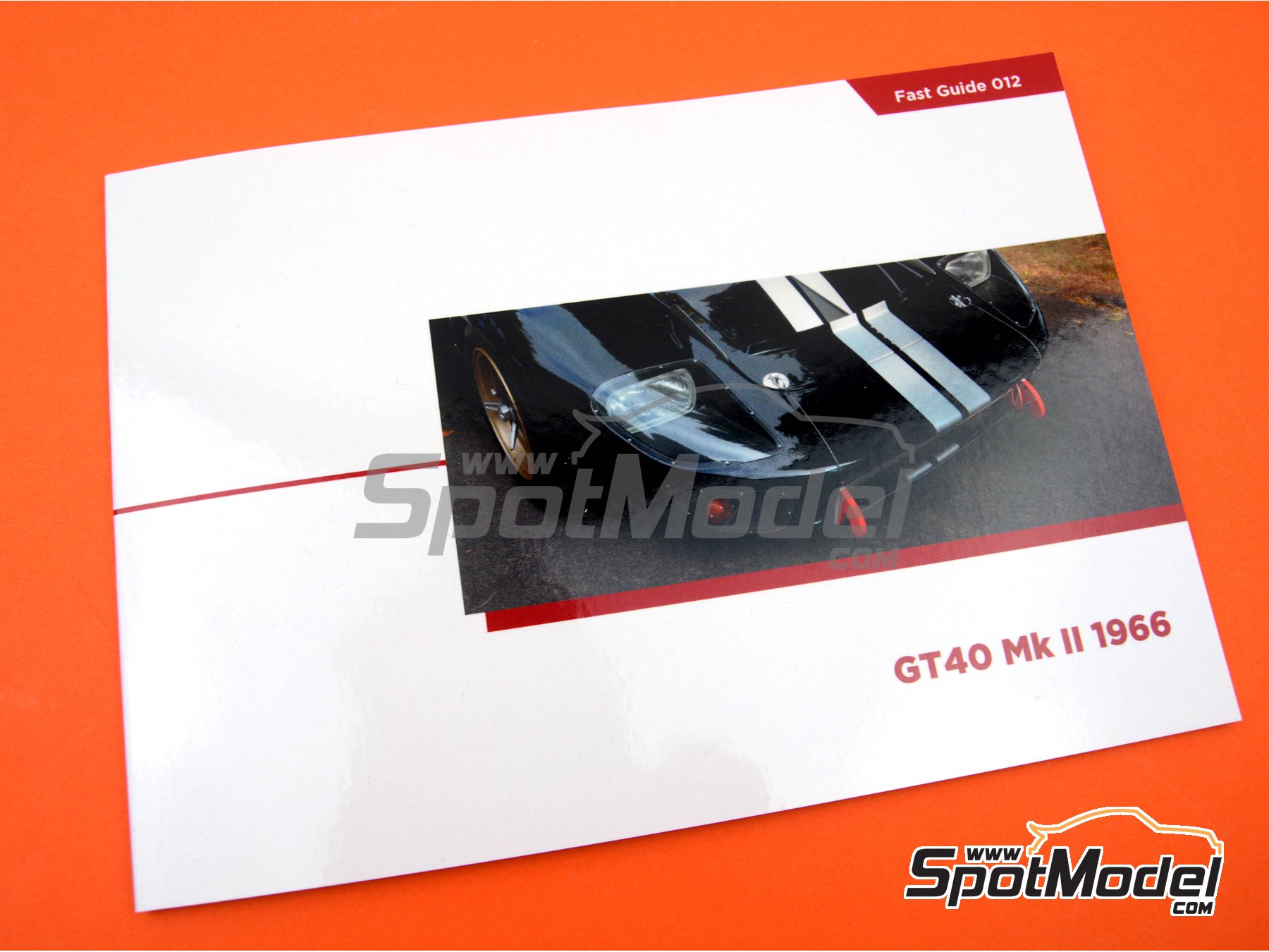 Image 4: Ford GT40 Mk II -  1966 | Reference / walkaround book manufactured by Komakai (ref. KOM-FG012)