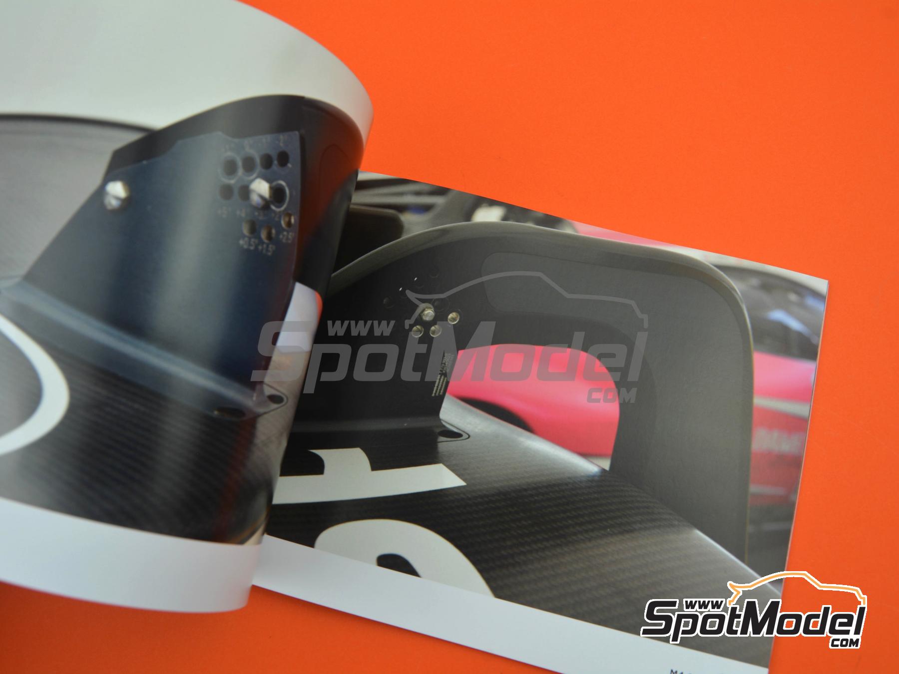 Image 5: BMW M4 GT3 | Libro de referencia fabricado por Komakai (ref. KOM-FG035)