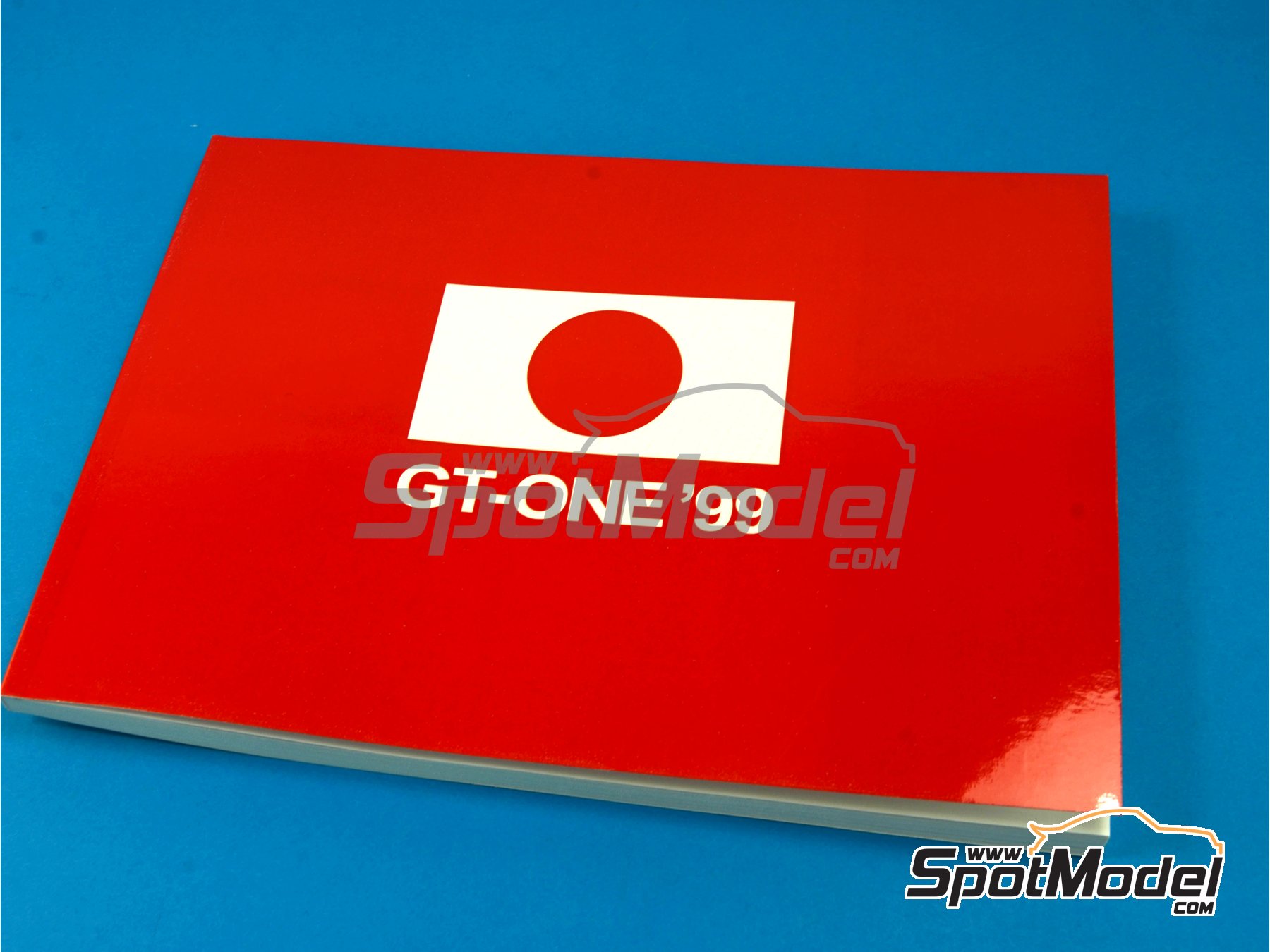 Image 1: Toyota TS020 GT-One -  1999 | Libro de referencia fabricado por Komakai (ref.&nbsp;KOM-UDG004)