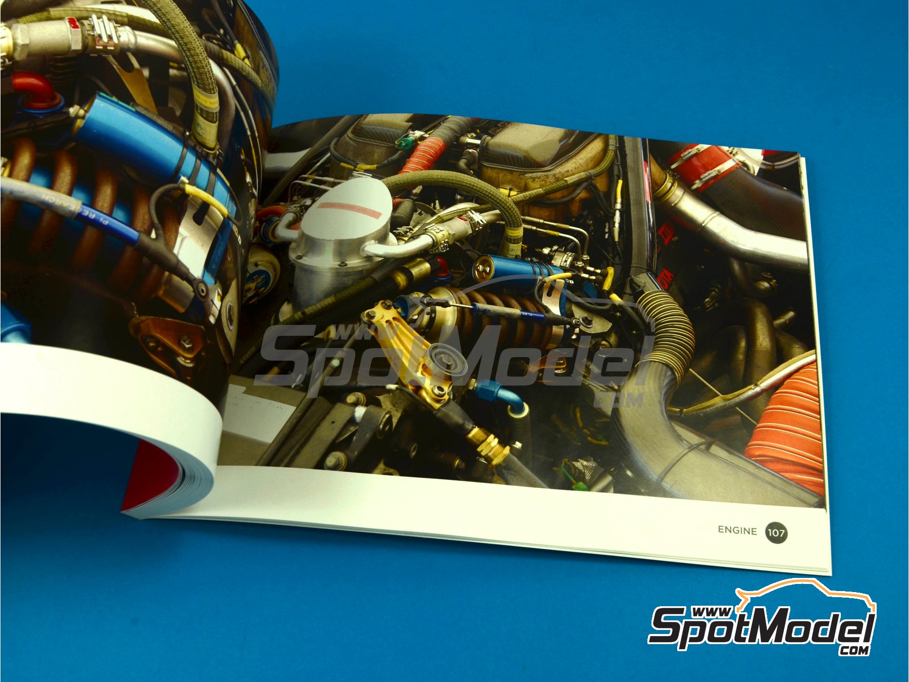 Image 5: Toyota TS020 GT-One -  1999 | Libro de referencia fabricado por Komakai (ref.&nbsp;KOM-UDG004)