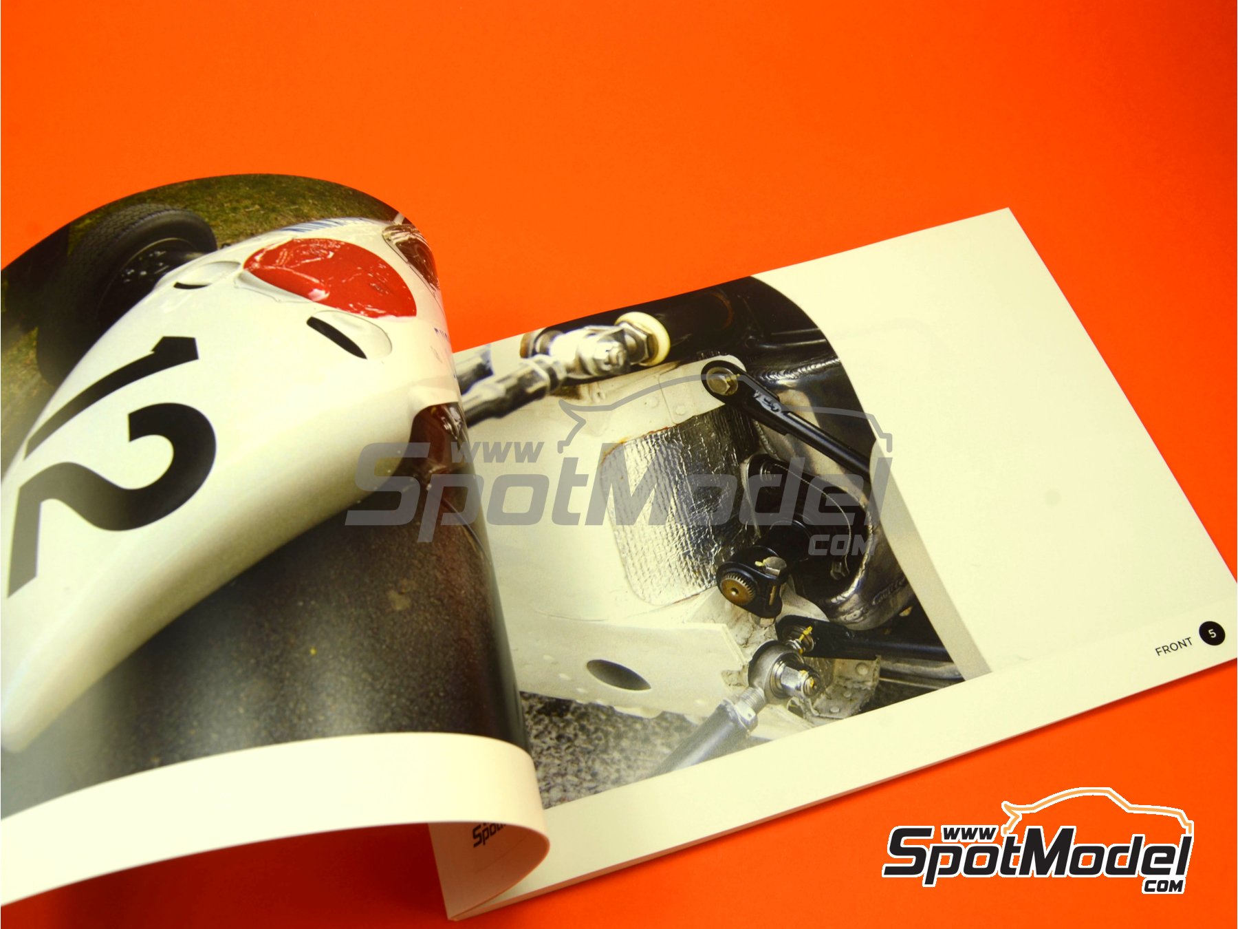 Image 2: Honda RA272 | Reference / walkaround book manufactured by Komakai (ref.&nbsp;KOM-UDG005)