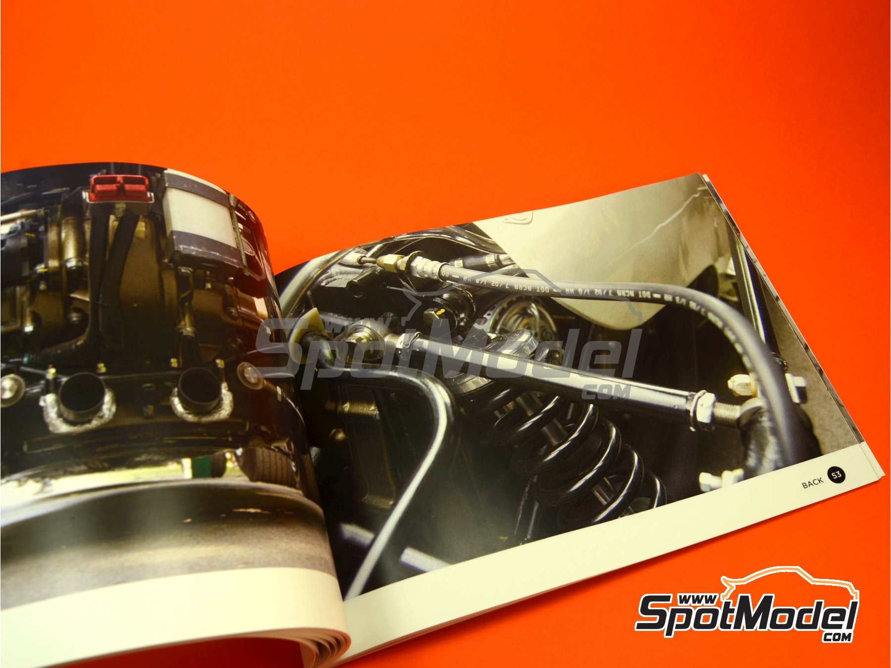 Image 6: Honda RA272 | Reference / walkaround book manufactured by Komakai (ref.&nbsp;KOM-UDG005)
