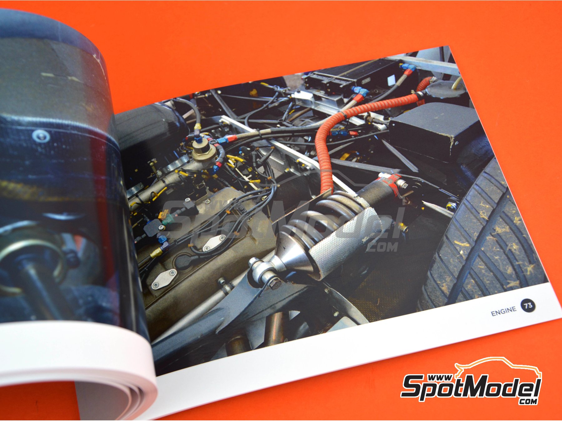 Image 6: Sauber Mercedes C9 -  1989 | Libro de referencia fabricado por Komakai (ref. KOM-UDG008)