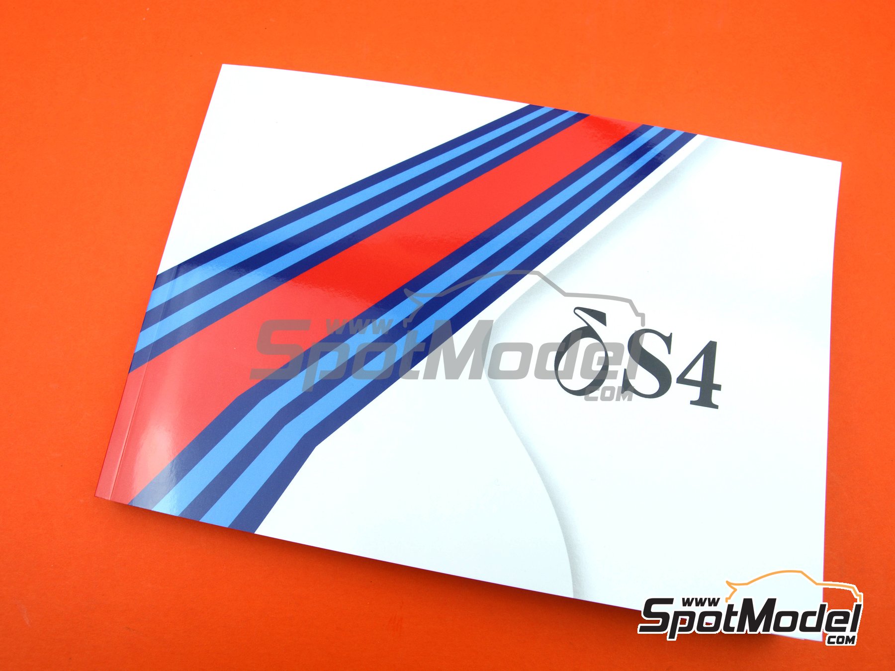 Image 4: Lancia Delta S4 | Reference / walkaround book manufactured by Komakai (ref.&nbsp;KOM-UDG013)