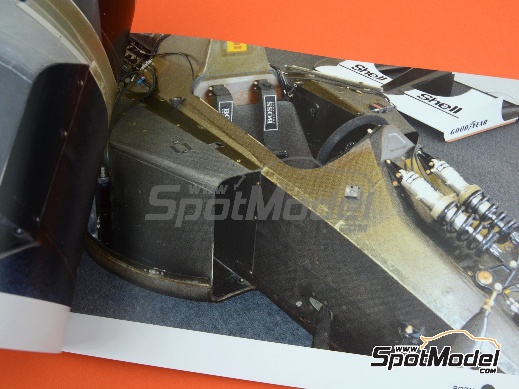 Komakai KOM-UDG017: Reference / walkaround book McLaren Honda MP4/6 for ...