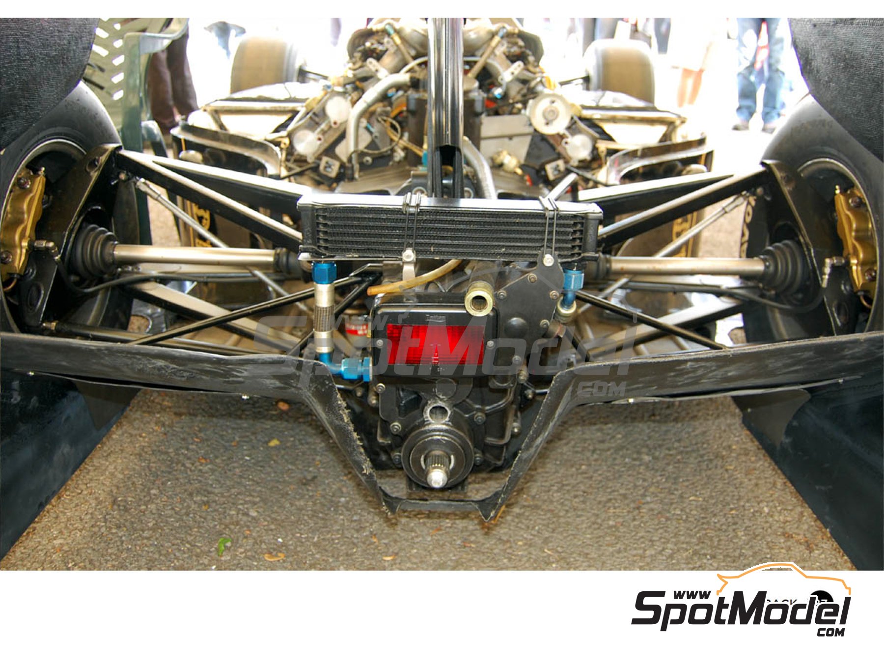 Image 2: Lotus Renault Type 97T | Libro de referencia fabricado por Komakai (ref.&nbsp;KOM-UDG018)