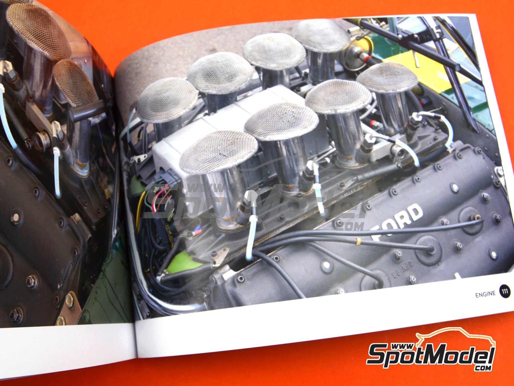 Image 8: Lotus Ford Type 49 | Reference / walkaround book manufactured by Komakai (ref.&nbsp;KOM-UDG019)