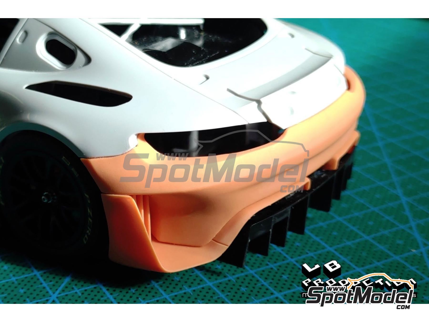 Image 4: Mercedes Benz AMG GT3 Evo con luces de niebla | Transkit en escala&nbsp;1/24 fabricado por LB Production (ref.&nbsp;LB-TK15, tambien LBTK15)
