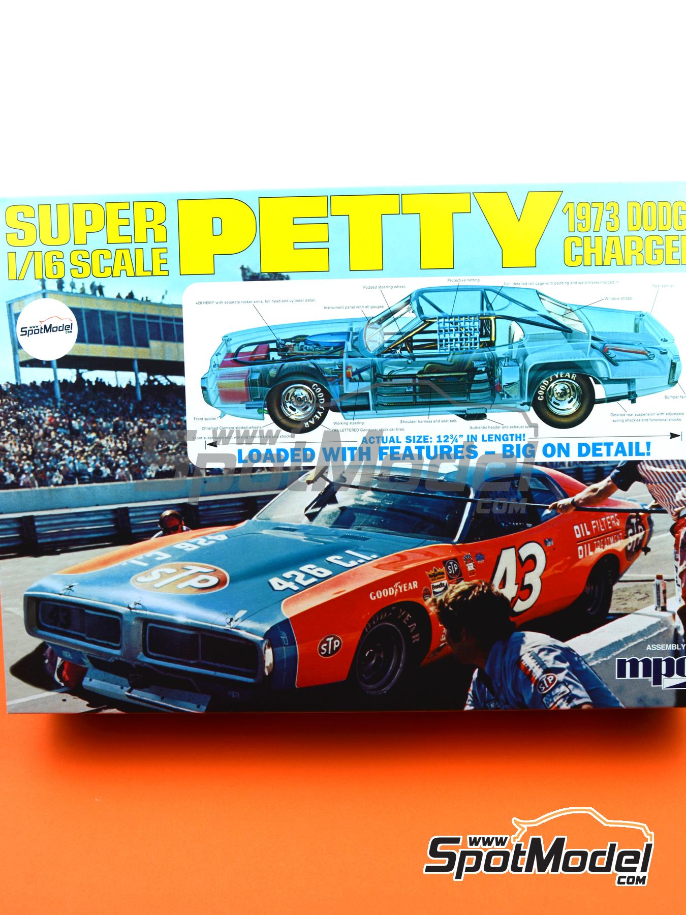 MPC Richard Petty 1973 Dodge Charger 1:16  Model Kit MPC938-NEW