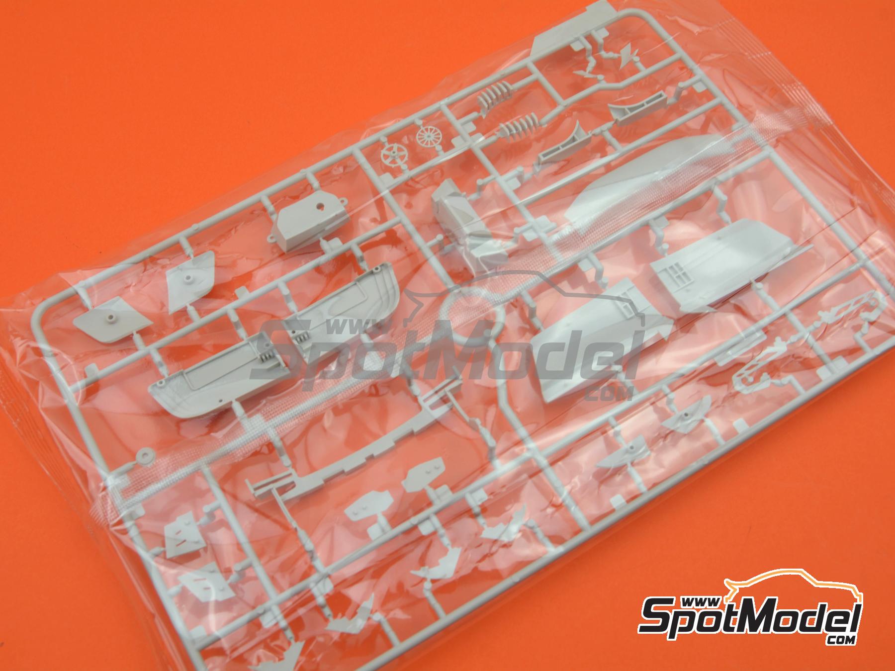 Image 17: Audi R8 LMS GT3 Evo II Equipo Absolute Racing patrocinado por Meng - TSS Thailand Super Series 2024 | Maqueta de coche en escala&nbsp;1/24 fabricado por Meng Model (ref.&nbsp;CS-009, tambien 4897038554072)