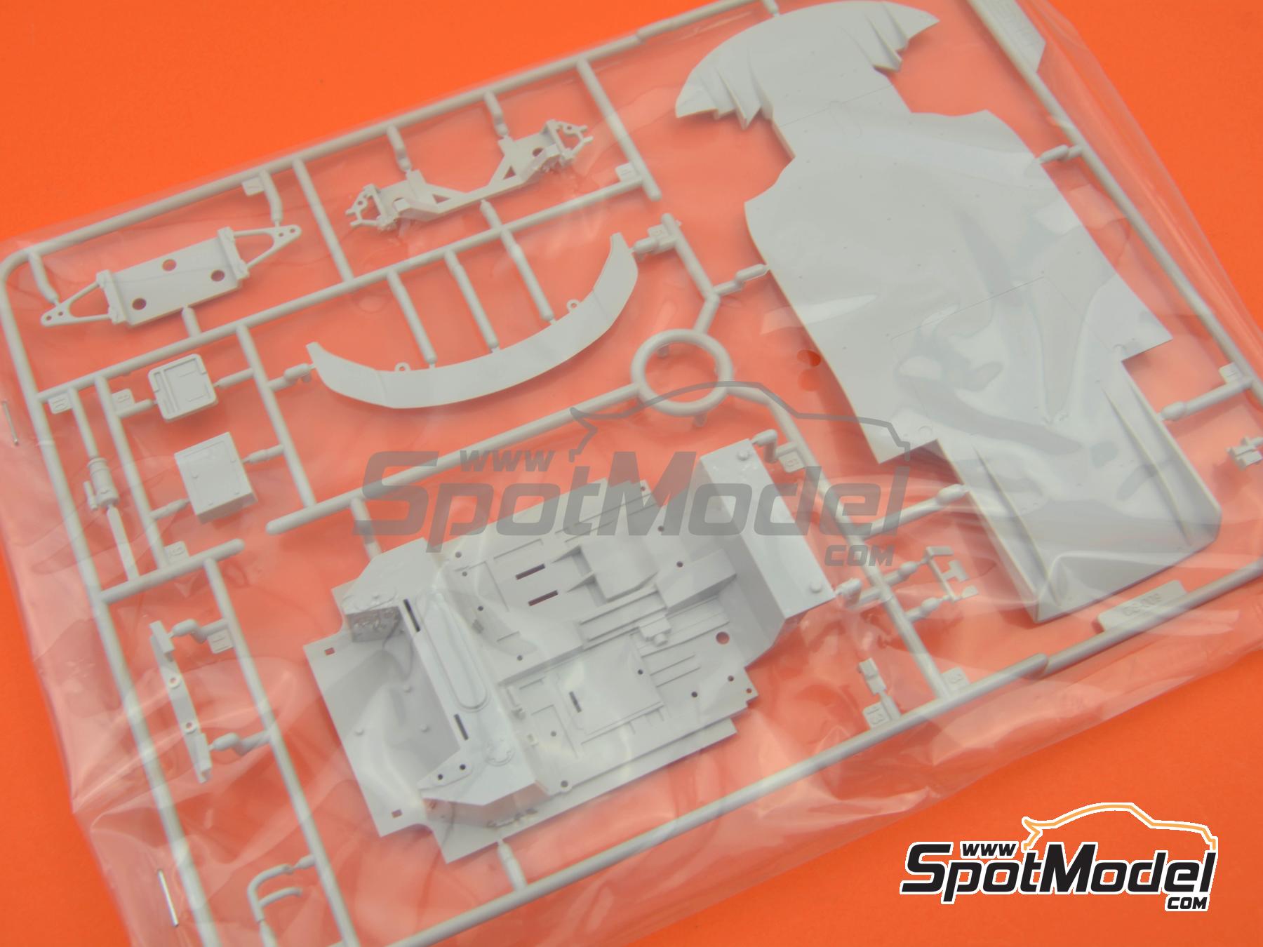 Image 22: Audi R8 LMS GT3 Evo II Absolute Racing Team sponsored by B-Quick - TSS Thailand Super Series 2024 | Car scale model kit in 1/24 scale manufactured by Meng Model (ref. CS-011, also 4897038554089)