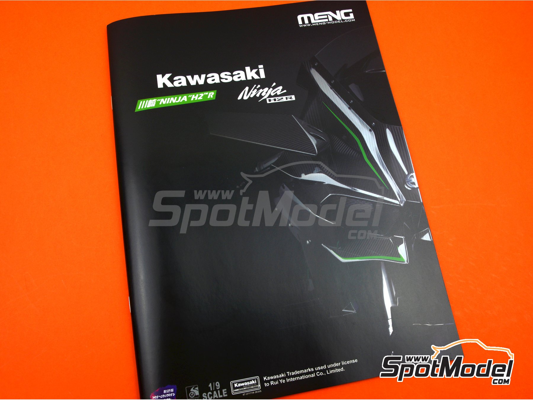 Image 21: Kawasaki Ninja H2R pre-painted version | Motorbike scale model kit in 1/9 scale manufactured by Meng Model (ref.&nbsp;MT-001s, also 4897038552238)