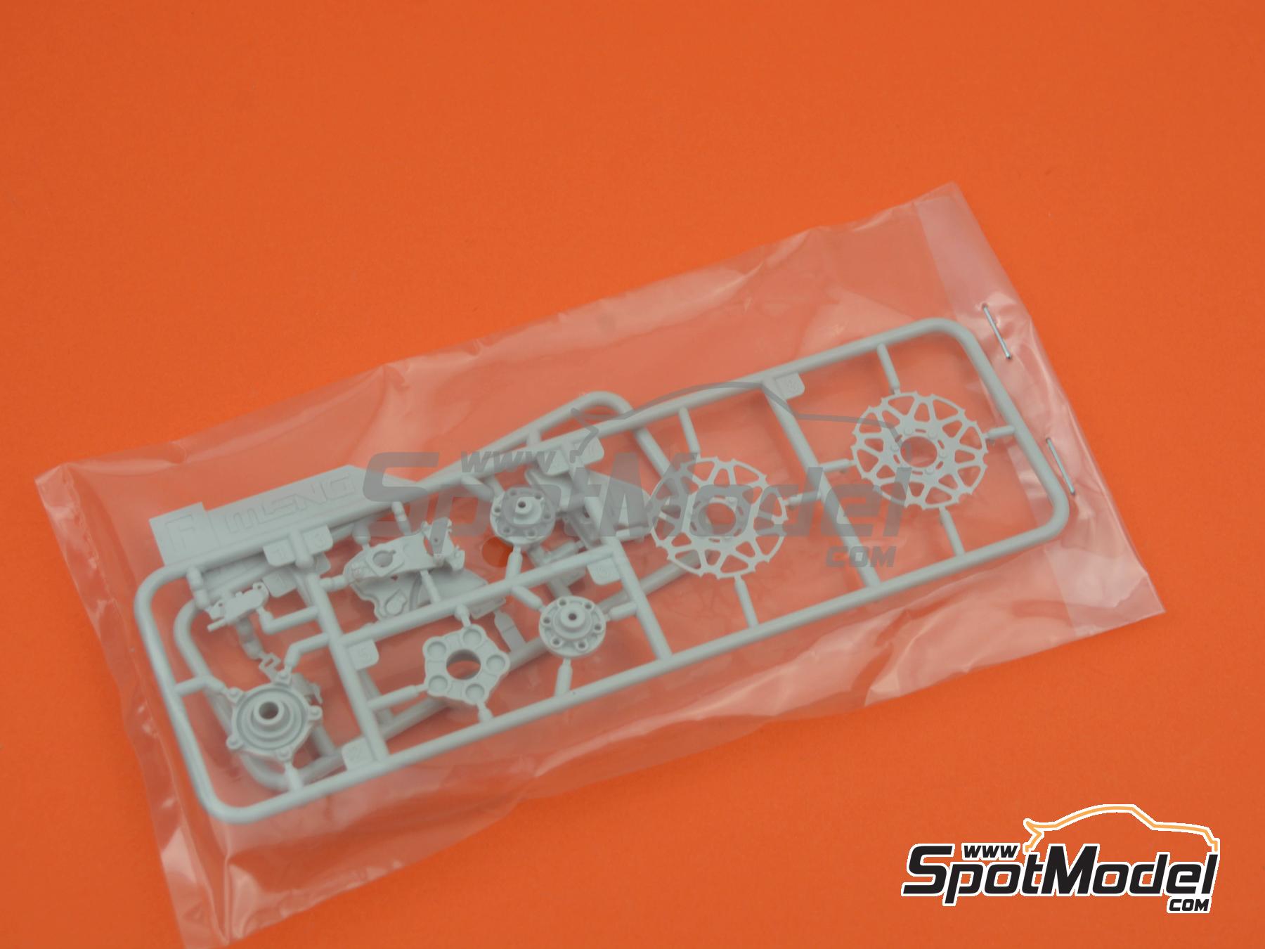 Image 19: BMW HP4 Race | Motorbike scale model kit in 1/9 scale manufactured by Meng Model (ref.&nbsp;MT-004, also 4897038553297)