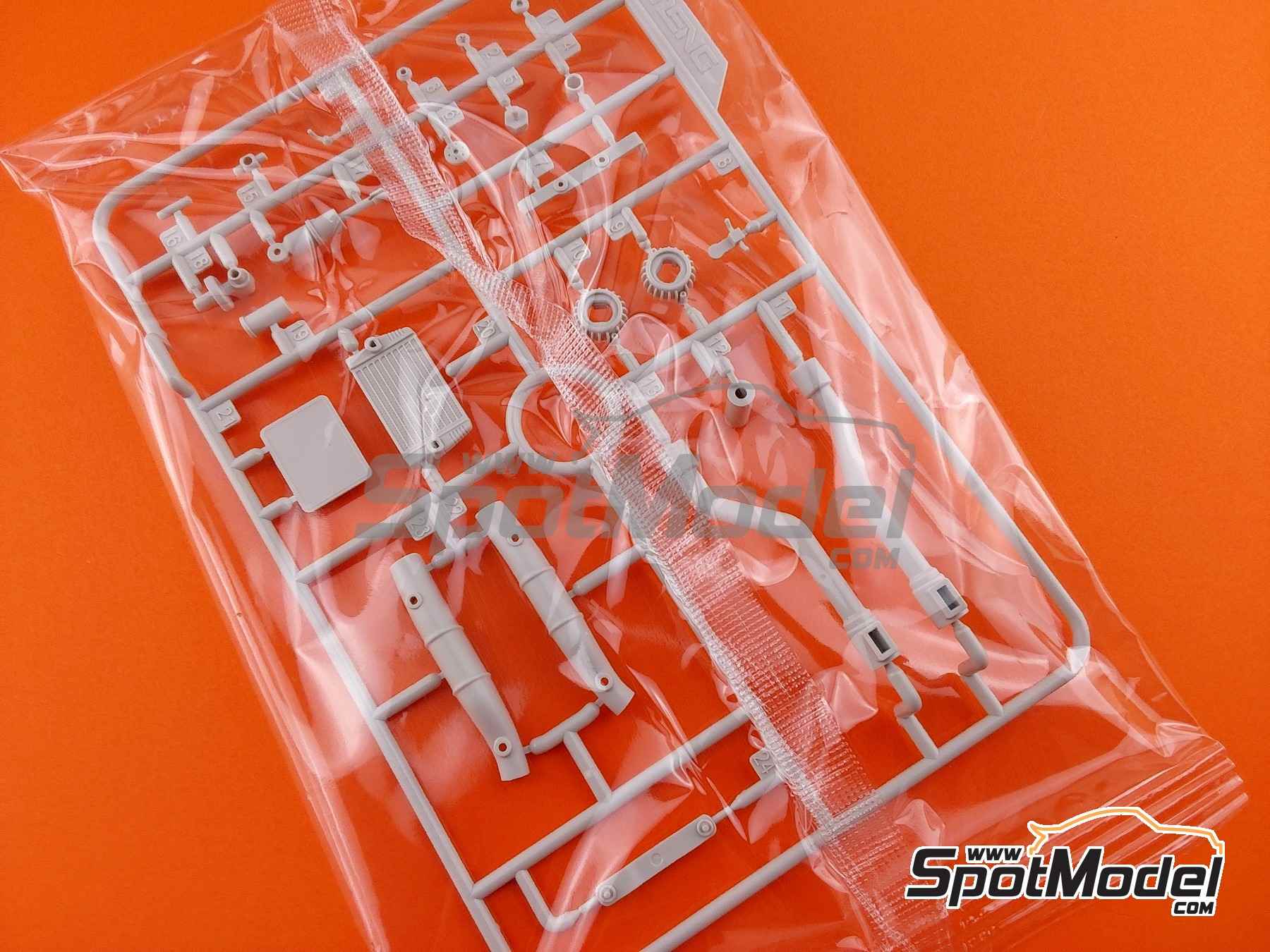 Image 29: BMW R18 Classic | Maqueta de moto en escala&nbsp;1/9 fabricado por Meng Model (ref.&nbsp;MT-006, tambien 4897038554140)