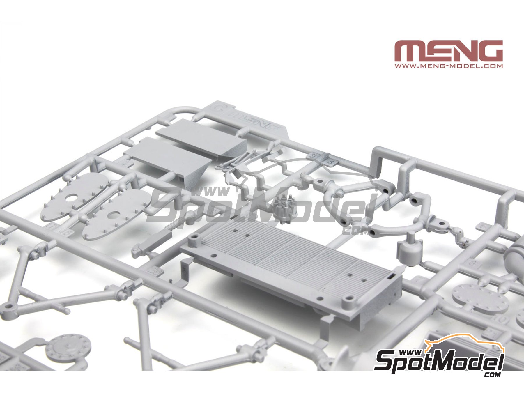 Image 10: Ford GT40 Mk II Shelby American Team - 24 Hours Le Mans 1966 | Car scale model kit in 1/12 scale manufactured by Meng Model (ref. RS-002, also 4897038552948)