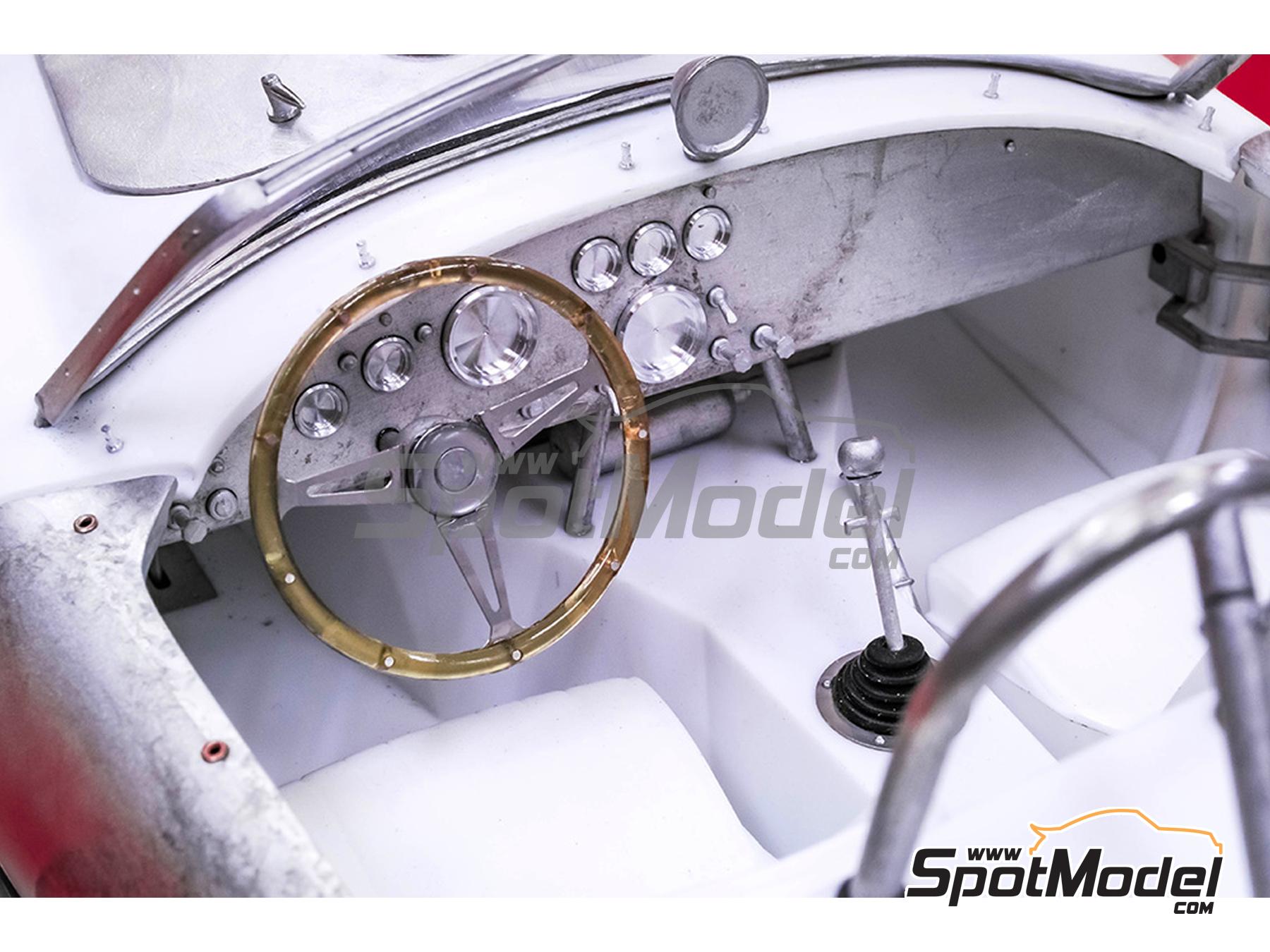 Image 13: Shelby 427 Cobra Scuderia Bear Team - 24 Hours of Daytona, SCCA Trans-American Championship 1965 and 1966 | Car scale model kit in 1/12 scale manufactured by Model Factory Hiro (ref.&nbsp;MFH-K501, also 4571102325019, K501 and K-501)