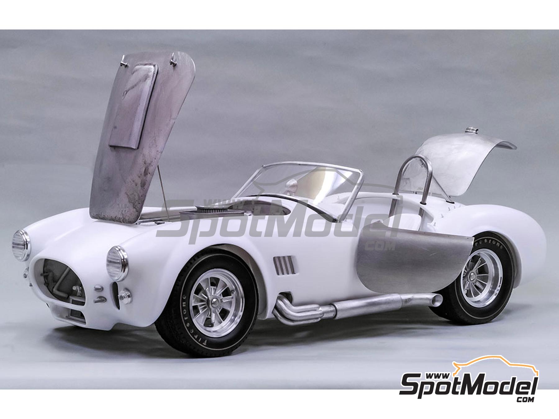 Image 14: Shelby 427 Cobra Scuderia Bear Team - 24 Hours of Daytona, SCCA Trans-American Championship 1965 and 1966 | Car scale model kit in 1/12 scale manufactured by Model Factory Hiro (ref.&nbsp;MFH-K501, also 4571102325019, K501 and K-501)