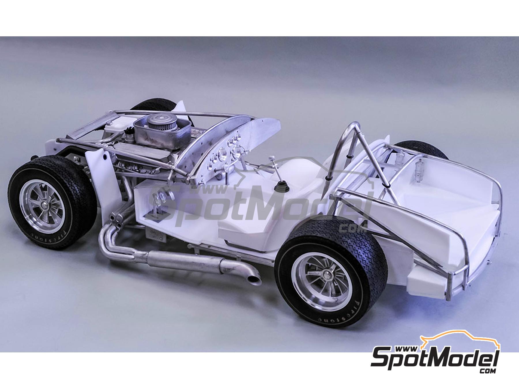 Image 15: Shelby 427 Cobra Scuderia Bear Team - 12 Hours Sebring 1965 and 1966 | Car scale model kit in 1/12 scale manufactured by Model Factory Hiro (ref.&nbsp;MFH-K502, also K502 and K-502)