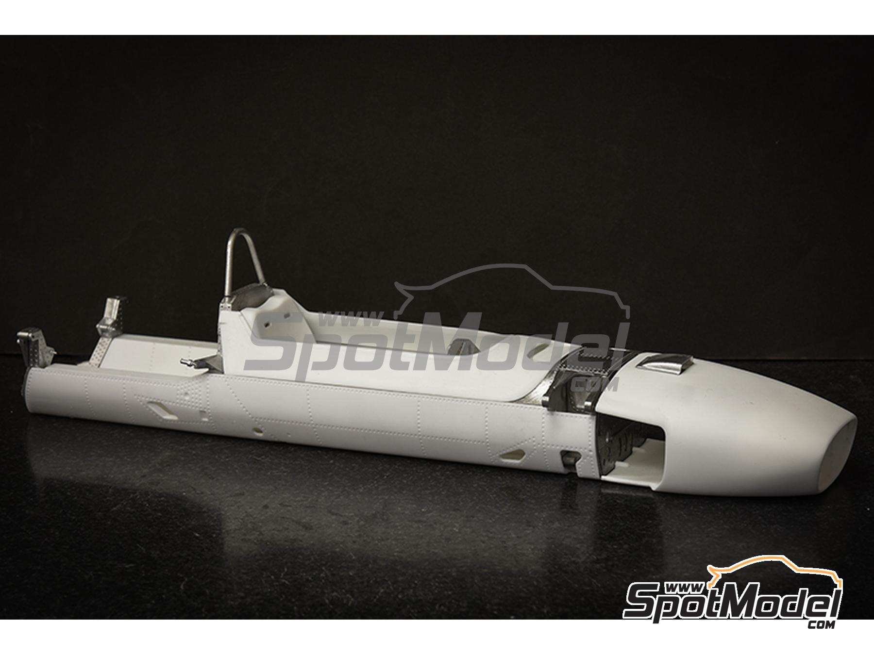 Image 15: Matra MS11 Matra Sports Team sponsored by Elf - Italian Formula 1 Grand Prix 1968 | Car scale model kit in 1/12 scale manufactured by Model Factory Hiro (ref. MFH-K846, also 4580011508468, K846 and K-846)