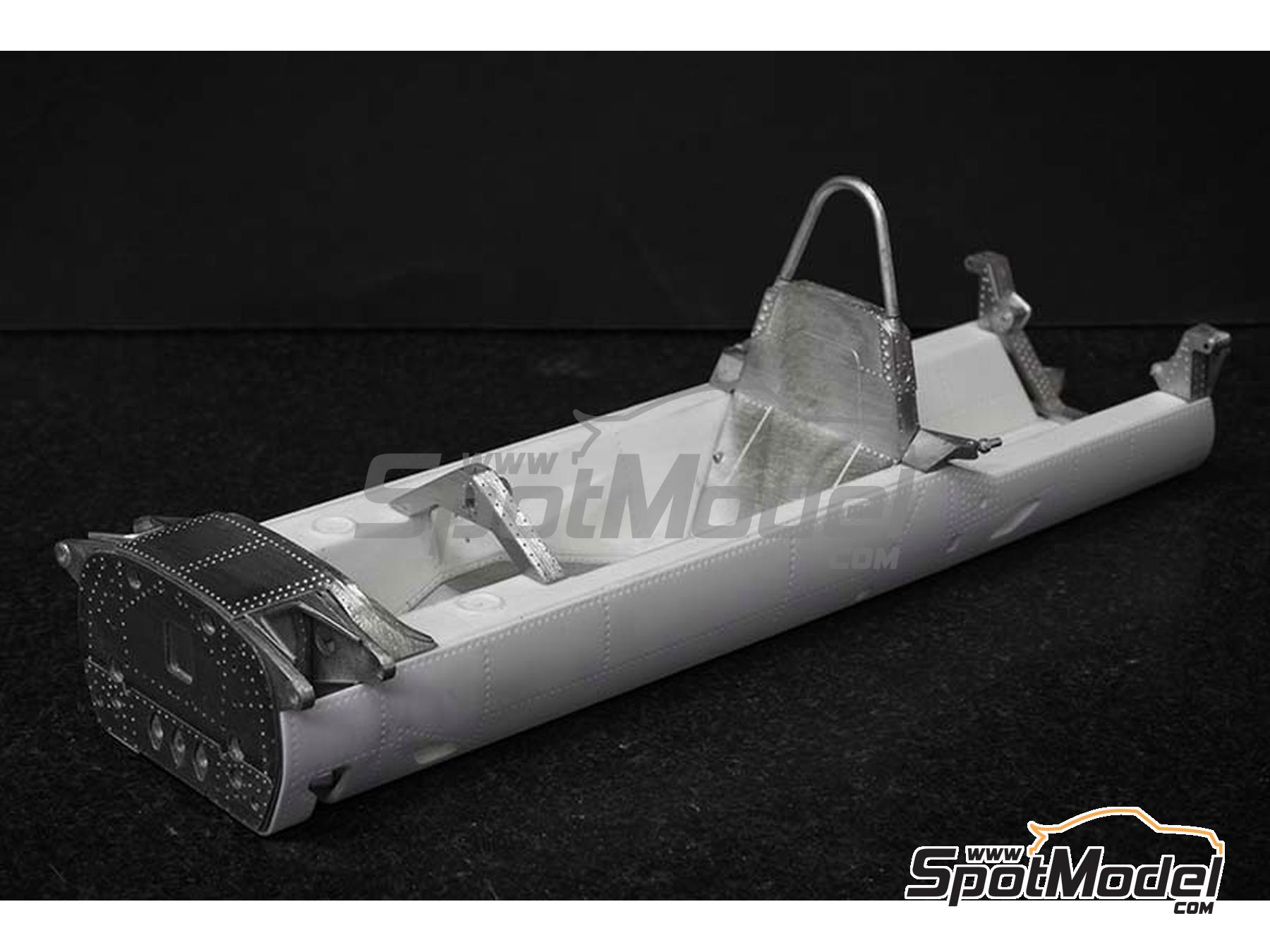 Image 19: Matra MS11 Matra Sports Team sponsored by Elf - Italian Formula 1 Grand Prix 1968 | Car scale model kit in 1/12 scale manufactured by Model Factory Hiro (ref. MFH-K846, also 4580011508468, K846 and K-846)