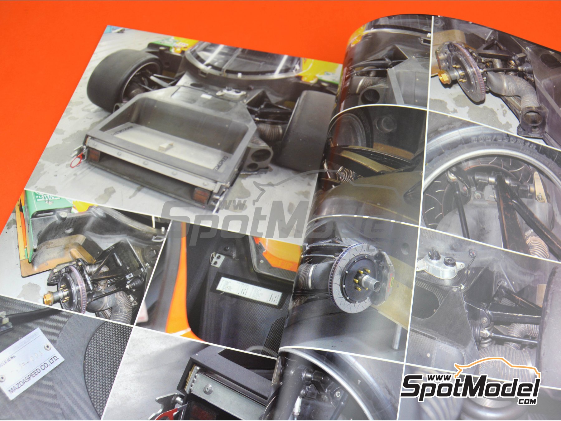 Image 4: Mazda 787B | Reference / walkaround book manufactured by Model Factory Hiro (ref. MFH-MHB-6, also 9784905248736 and PC06)