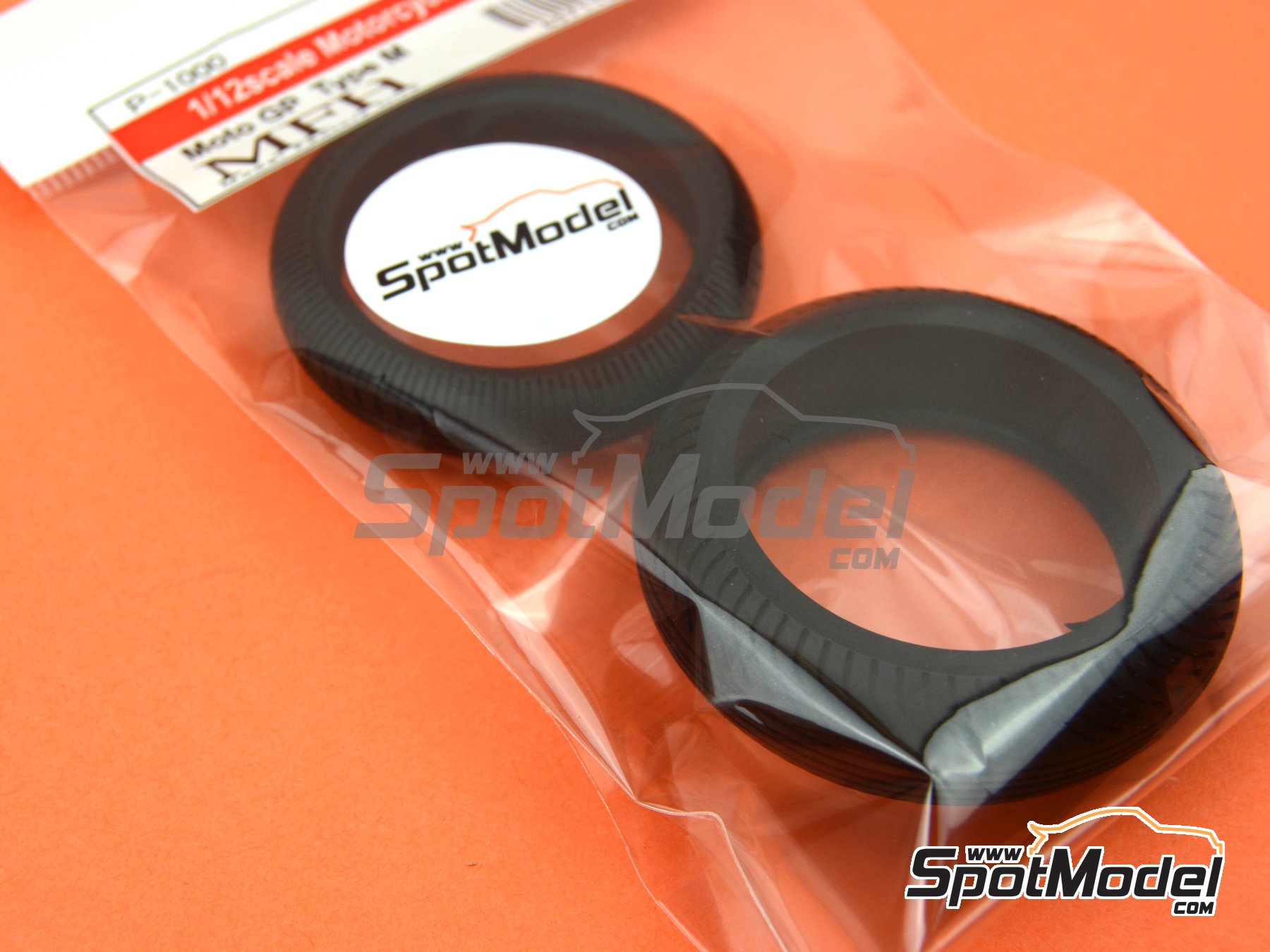 Image 3: Ruedas Michelin de agua para MotoGP | Neum&aacute;ticos en escala&nbsp;1/12 fabricado por Model Factory Hiro (ref.&nbsp;MFH-P1000, tambien 4571102327037 y P1000)