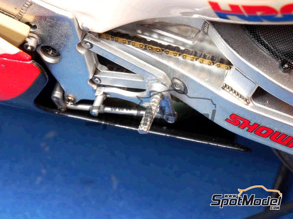 Image 1: Moto GP 90s Step parts set | Detail in 1/12 scale manufactured by Model Factory Hiro (ref.&nbsp;MFH-P1005, also 4571102327099 and P1005)