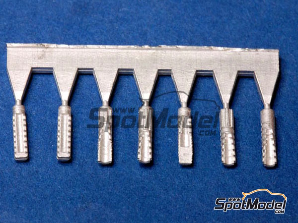 Image 3: Moto GP 90s Step parts set | Detail in 1/12 scale manufactured by Model Factory Hiro (ref.&nbsp;MFH-P1005, also 4571102327099 and P1005)