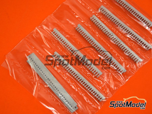 Image 9: Chain link by link | Chain set in 1/9 scale manufactured by Model Factory Hiro (ref.&nbsp;MFH-P1099, also 4571102326771 and P1099)