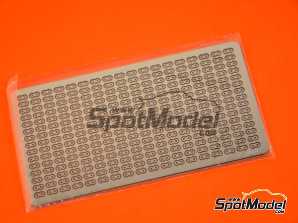 Image 10: Chain link by link | Chain set in 1/9 scale manufactured by Model Factory Hiro (ref.&nbsp;MFH-P1099, also 4571102326771 and P1099)