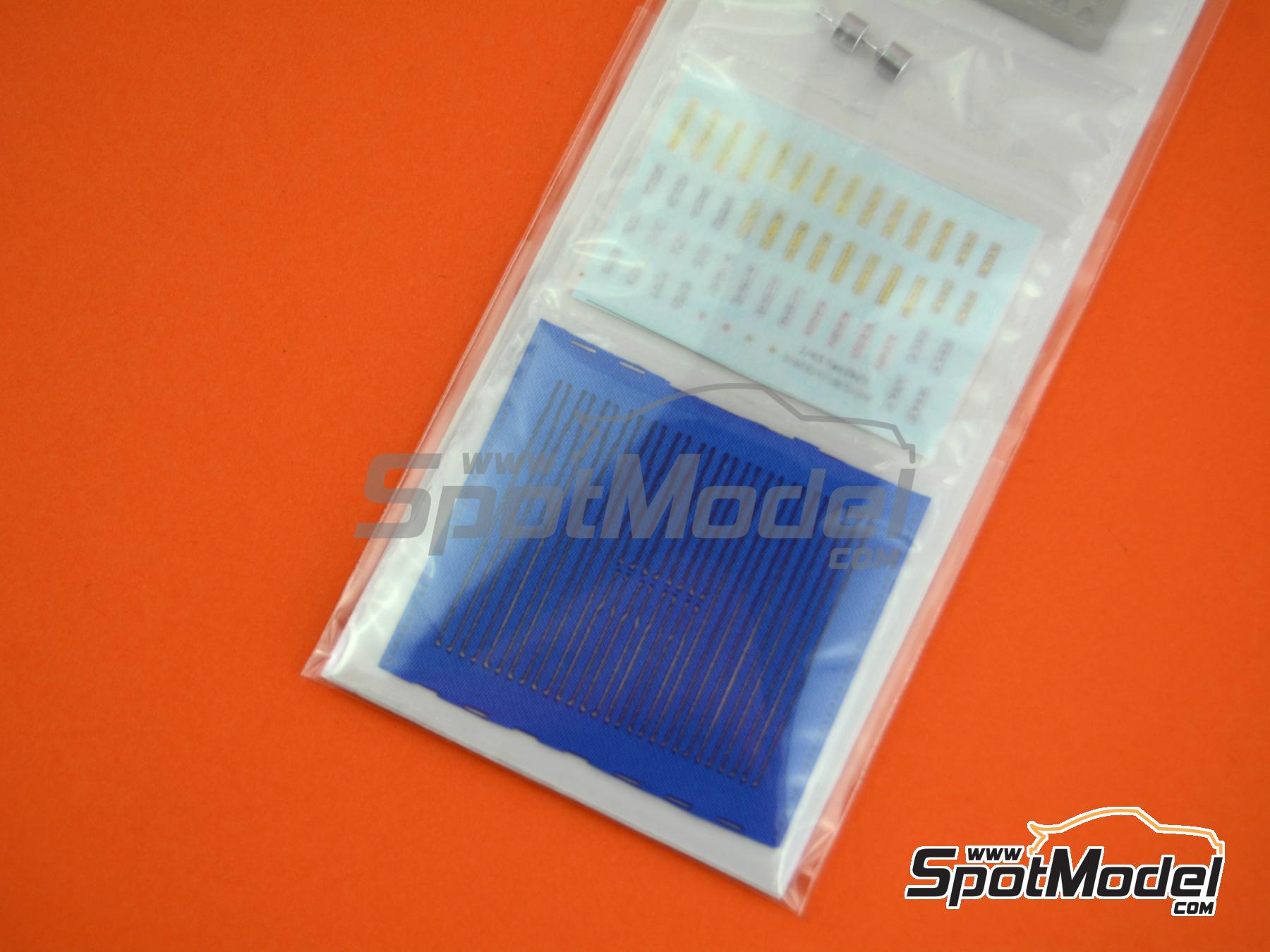 Image 8: Seat belt set blue color - Sparco, Arexons, Britax, Boss, Willans, Sabelt | Seatbelts in 1/43 scale manufactured by Model Factory Hiro (ref.&nbsp;MFH-P1234, also 4580011500981 and P1234)