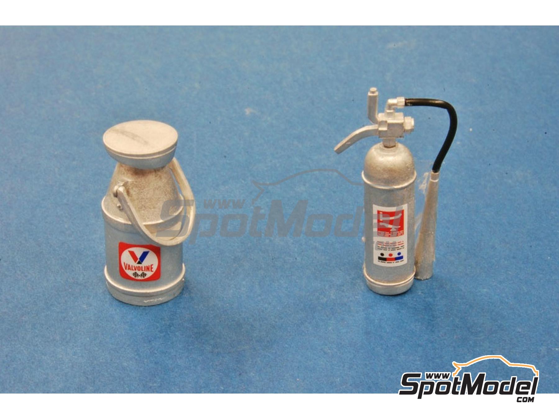 Image 4: F1 Pit Parts 70's | Detail manufactured by Model Factory Hiro (ref.&nbsp;MFH-P992, also 4571102329925 and P992)