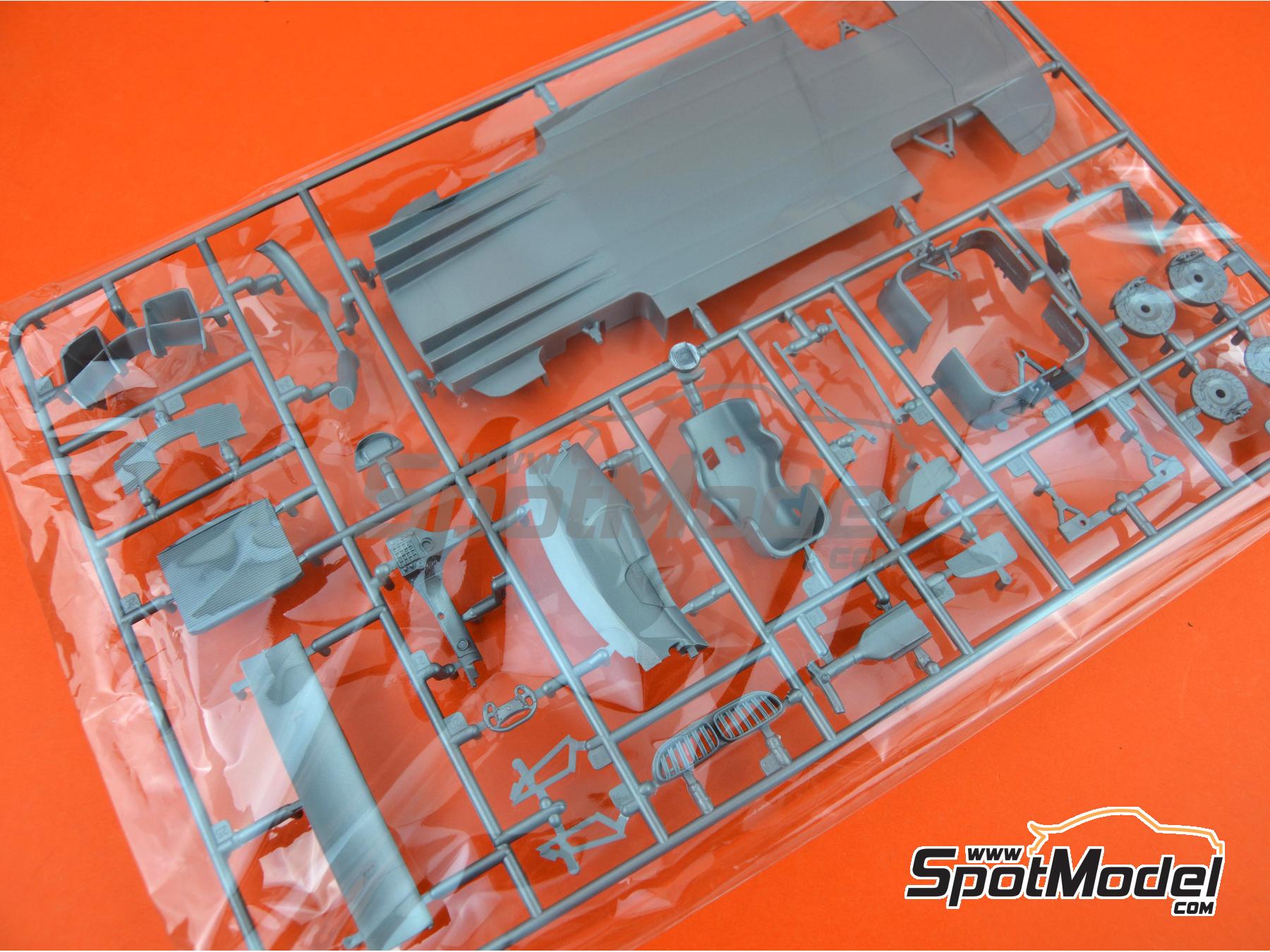 Image 14: BMW M6 GT3 ROWE Racing Team - TotalEnergies 24 hours of Spa 2016 | Car scale model kit in 1/24 scale manufactured by Nunu (ref.&nbsp;PN24001, also 4545782035490)