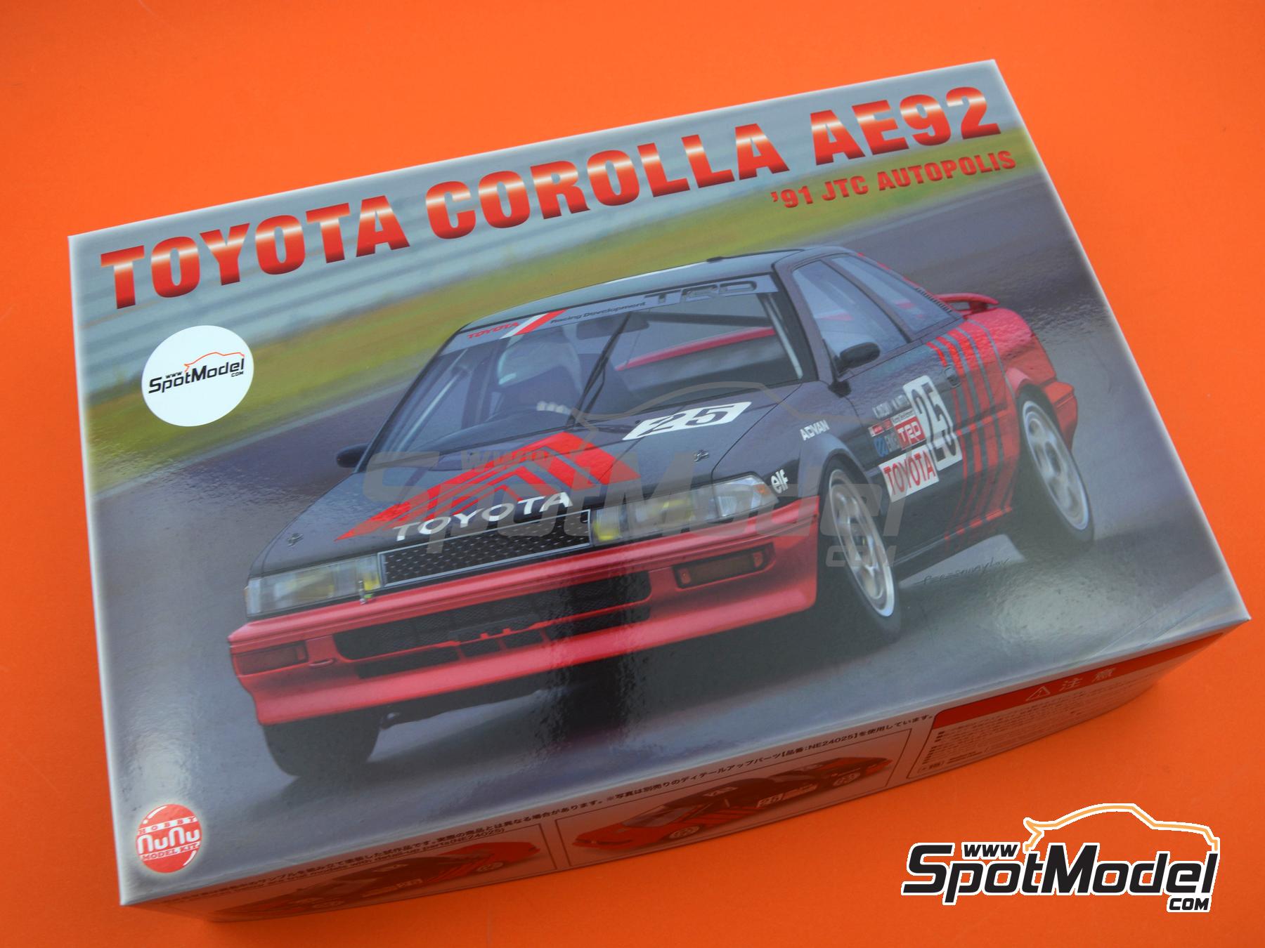 Nunu PN24025: Car scale model kit 1/24 scale - Toyota Corolla