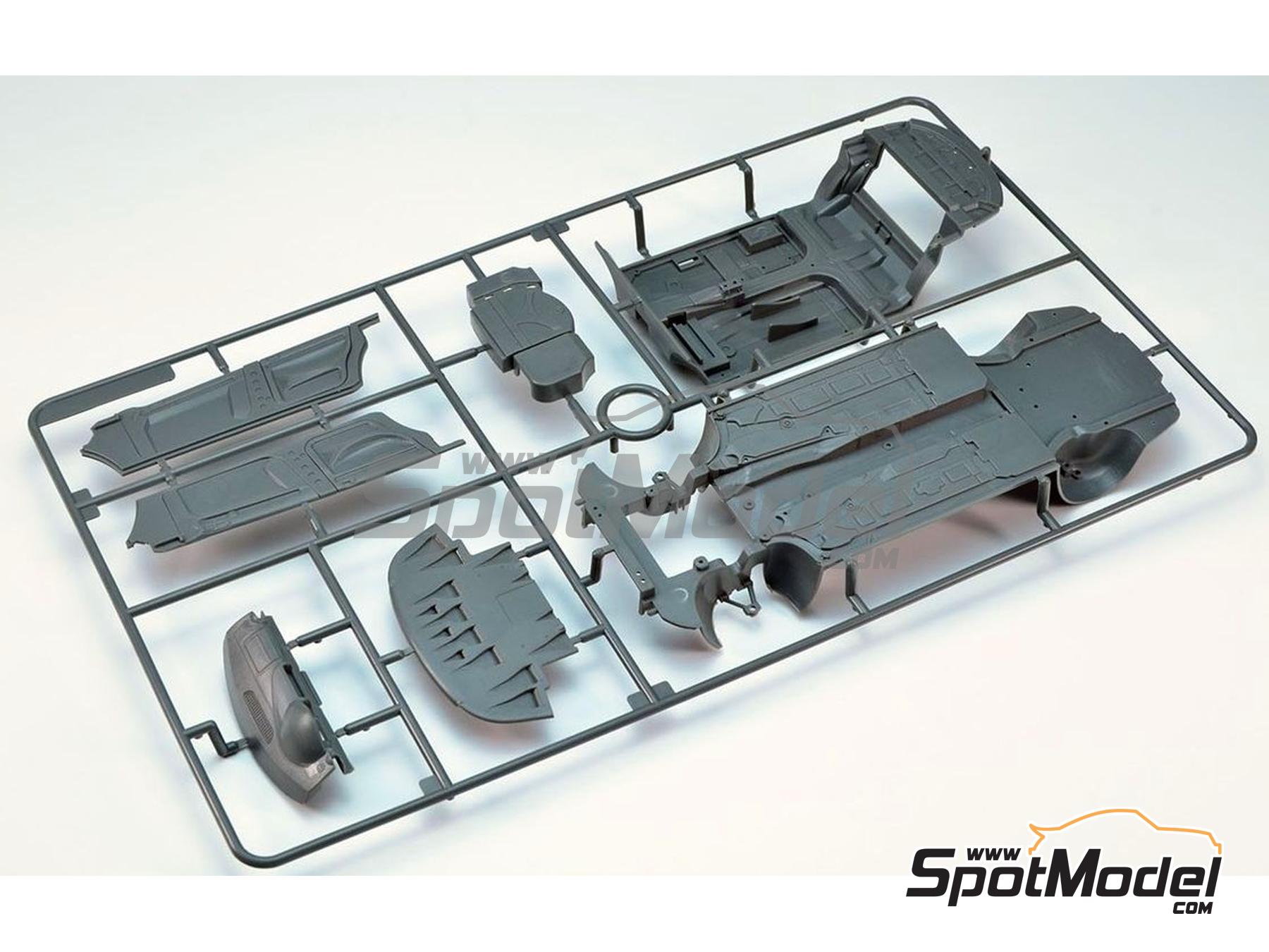 Image 8: Audi A4 Quattro Equipo Audi Sport UK - Campeonato Ingl&eacute;s de Turismos - BTCC 1996 | Maqueta de coche en escala&nbsp;1/24 fabricado por Nunu (ref.&nbsp;PN24035, tambien 4545782086515)