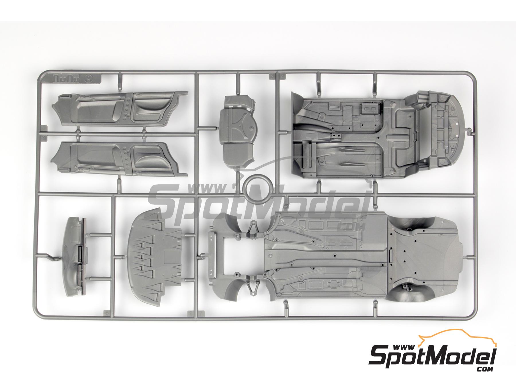 Image 17: Audi A4 Quattro Equipo Audi Sport UK - Campeonato Ingl&eacute;s de Turismos - BTCC 1996 | Maqueta de coche en escala&nbsp;1/24 fabricado por Nunu (ref.&nbsp;PN24035, tambien 4545782086515)