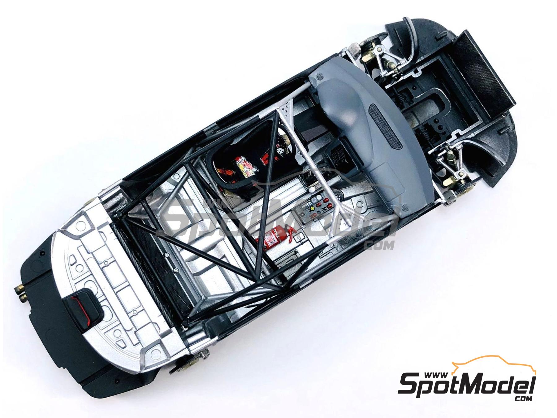 Image 30: Audi A4 Quattro Equipo Audi Sport UK - Campeonato Ingl&eacute;s de Turismos - BTCC 1996 | Maqueta de coche en escala&nbsp;1/24 fabricado por Nunu (ref.&nbsp;PN24035, tambien 4545782086515)