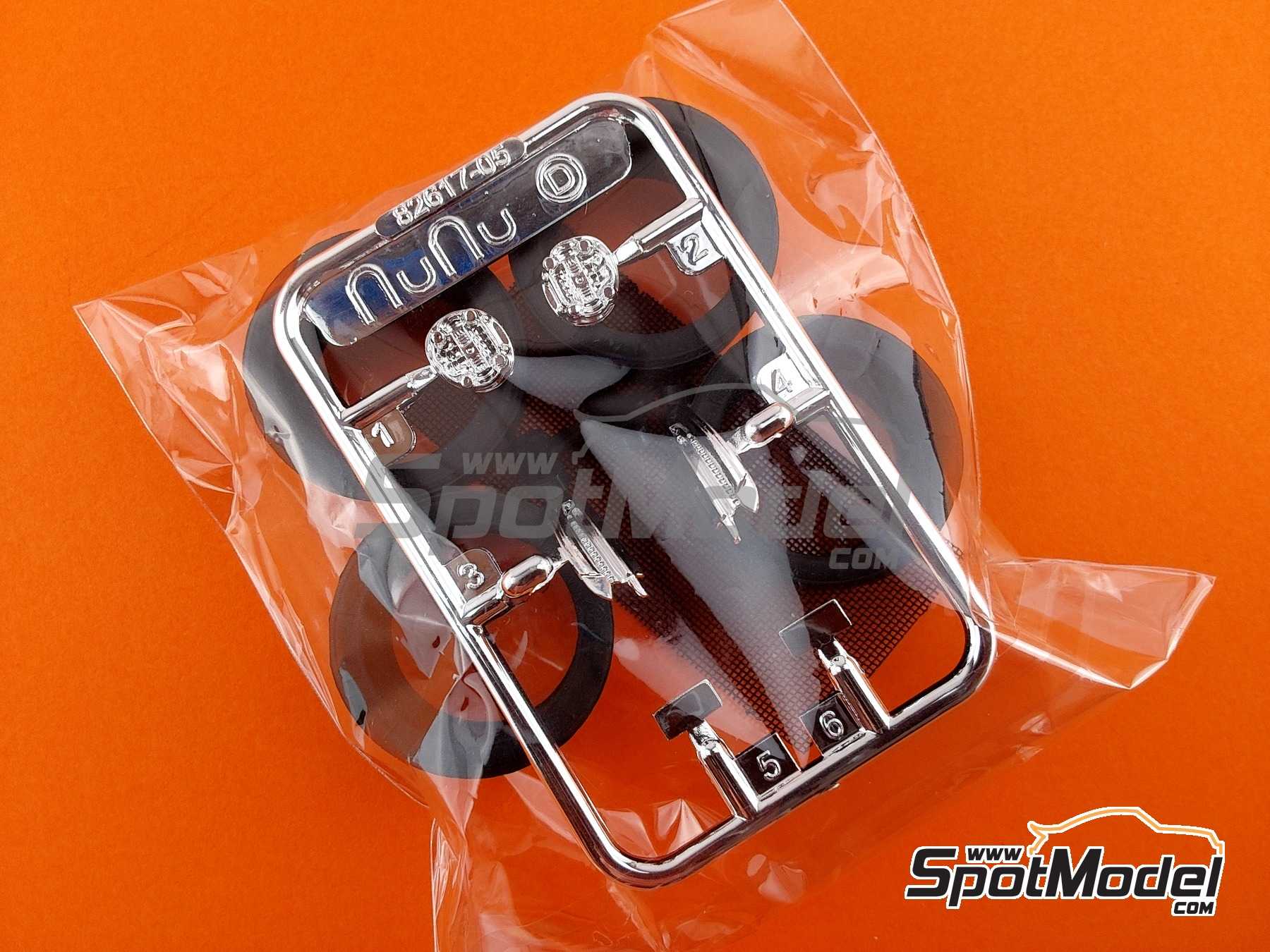 Image 41: Porsche 911 991 GT3 RSR Equipo Porsche GT patrocinado por Pink Pig - 24 Horas de Le Mans 2018 | Maqueta de coche en escala&nbsp;1/24 fabricado por Nunu (ref.&nbsp;PN24040, tambien 4545782089585)