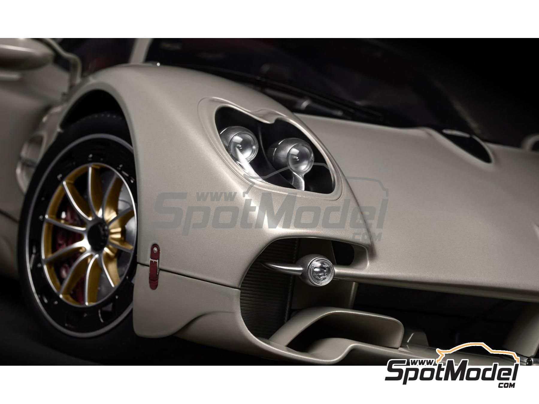 Image 5: Pagani Utopia Coupé - Rinascimento Lucido | Maqueta de coche en escala 1/8 fabricado por Pocher (ref. HK120, tambien 5063129020316)