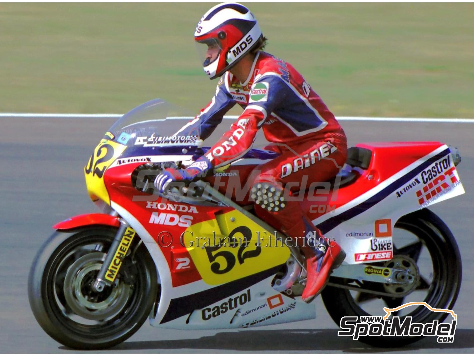 Image 1: Honda RS 500 - Gran Premio de Motociclismo de Sur&aacute;frica | Decoraci&oacute;n en escala&nbsp;1/12 , dise&ntilde;ado por Screendesign  y  fabricado por Print Lab Decals (ref.&nbsp;PLB2-047536)