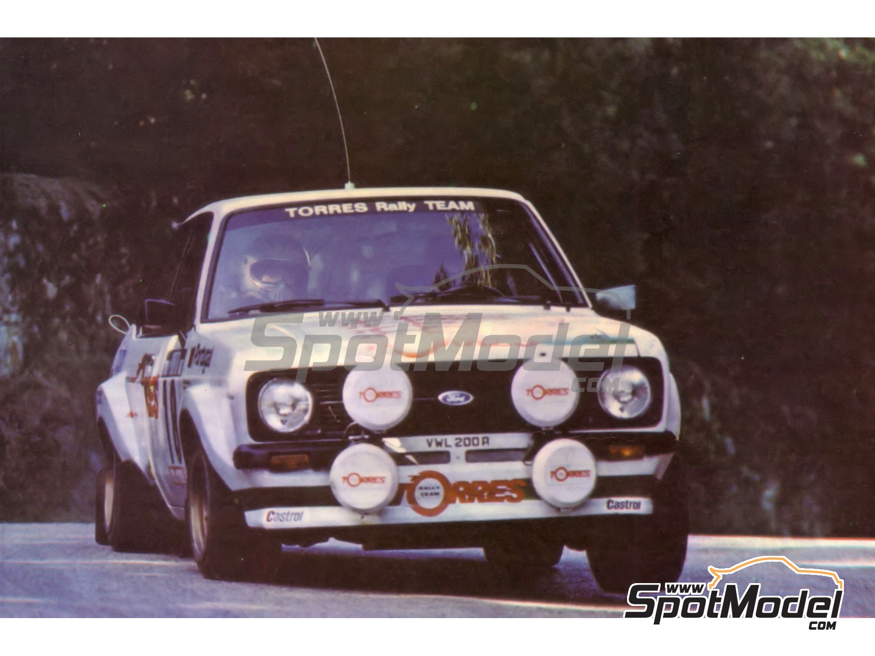 Image 3: Ford Escort Mk. II Equipo Torres Rally - Rally de Portugal - Vinho do Porto 1983 | Decoraci&oacute;n en escala&nbsp;1/24 , dise&ntilde;ado por Jorge Pinho  y  fabricado por Print Lab Decals (ref.&nbsp;PLB2-186713)