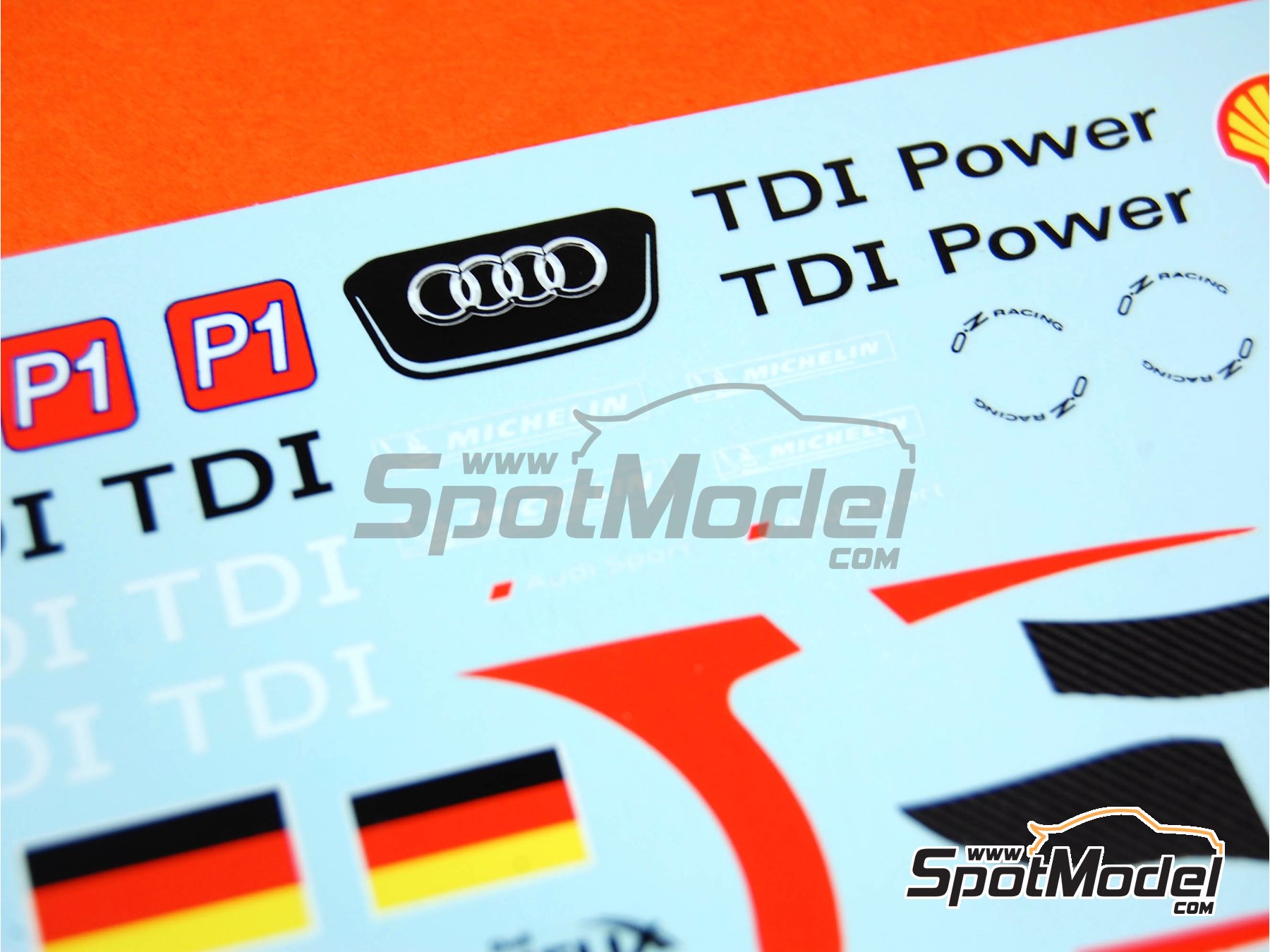 Image 8: Audi R15 Tdi patrocinado por Shell - 24 Horas de Le Mans 2009 | Maqueta de coche en escala&nbsp;1/24 fabricado por Profil24 (ref.&nbsp;P24072K)