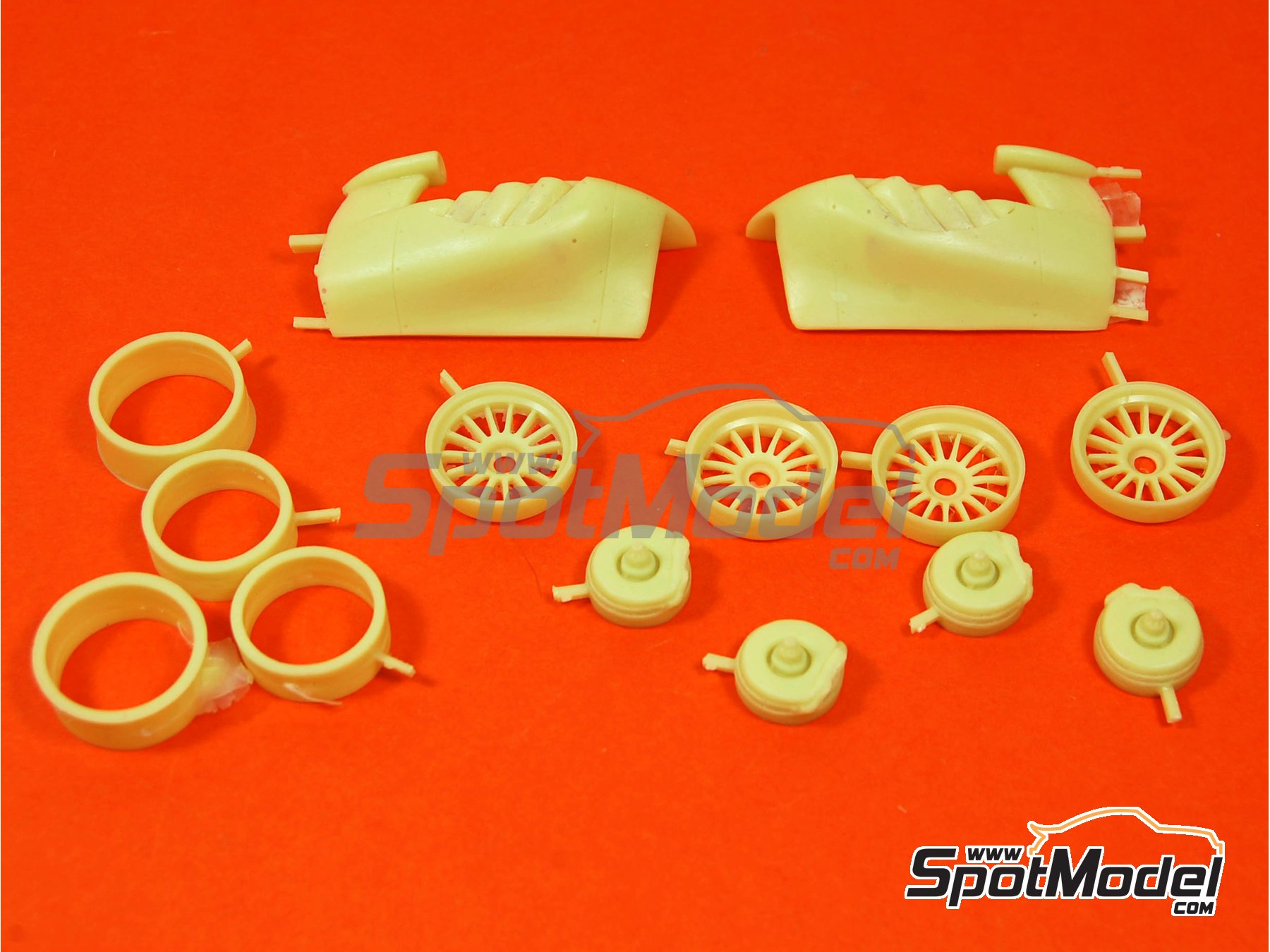 Image 20: Audi R15 Tdi patrocinado por Shell - 24 Horas de Le Mans 2009 | Maqueta de coche en escala&nbsp;1/24 fabricado por Profil24 (ref.&nbsp;P24072K)