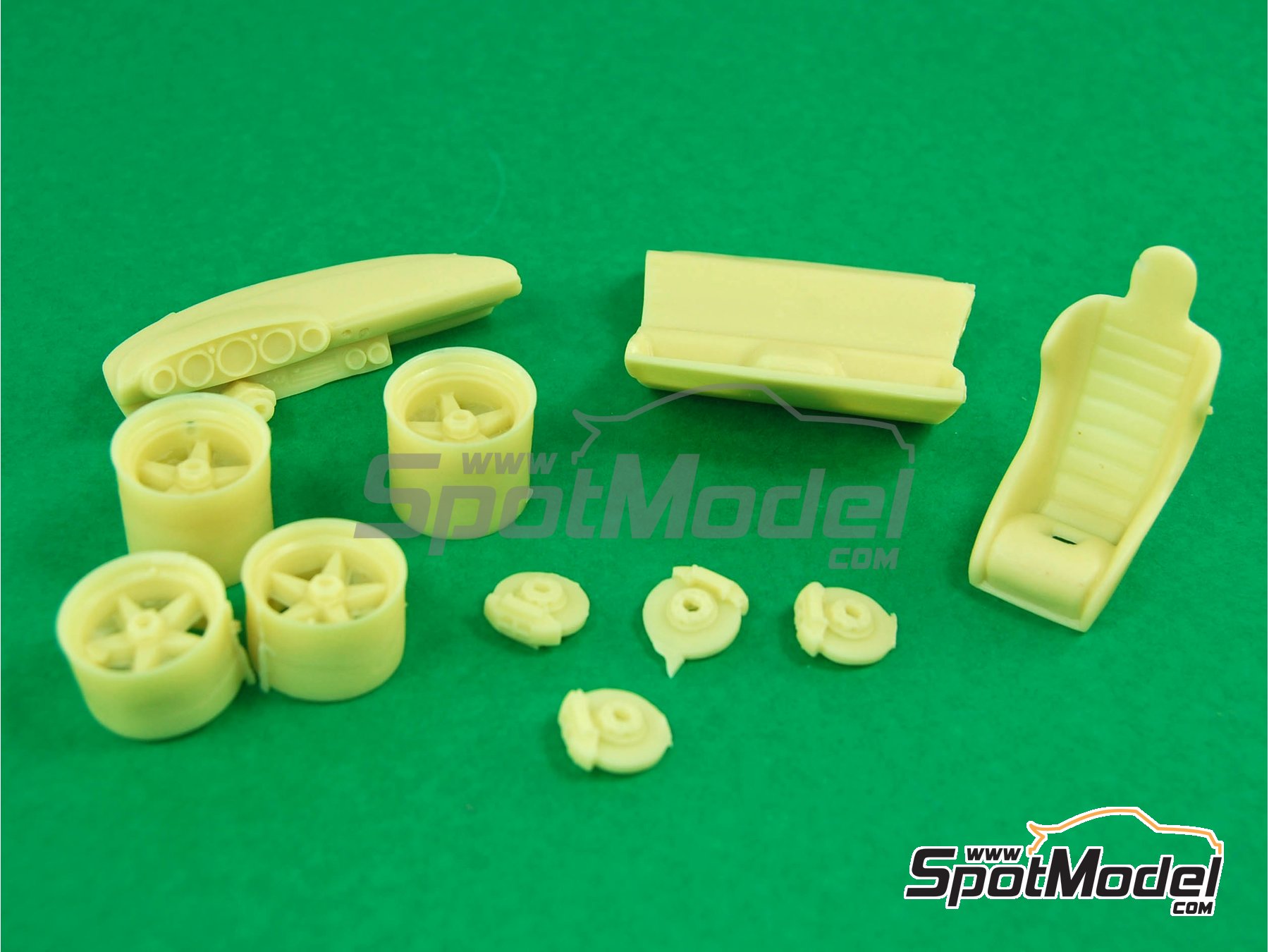 Image 11: Porsche 911 Carrera RSR Equipo Porsche System Engineering patrocinado por Martini Racing - 24 Horas de Le Mans 1973 | Maqueta de coche en escala&nbsp;1/24 fabricado por Profil24 (ref.&nbsp;P24083, tambien P24083K)