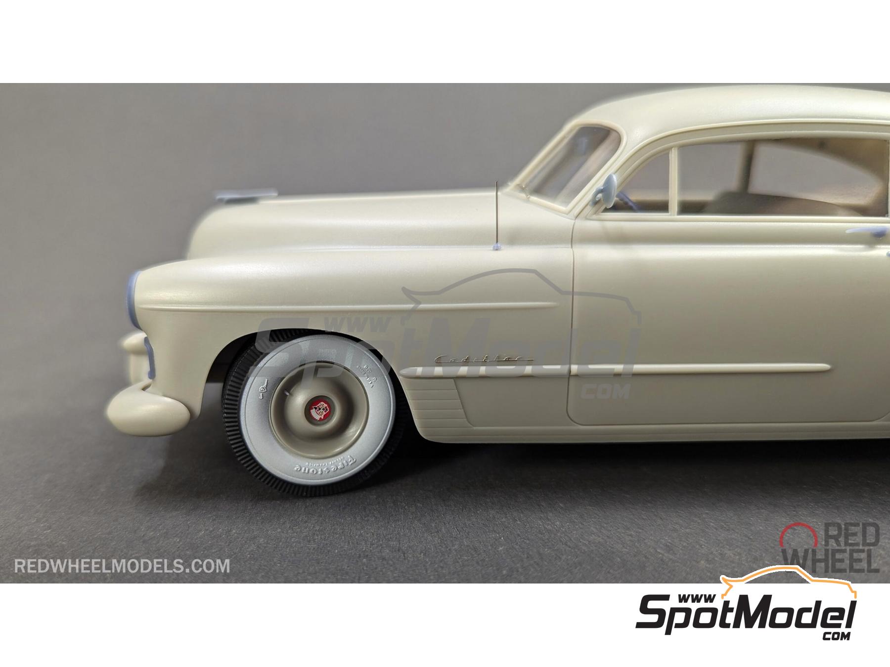 Image 23: Cadillac Series 62 Club Coupe -  1948 | Scale model kit in 1/25 scale manufactured by Red Wheel (ref.&nbsp;RW25004)