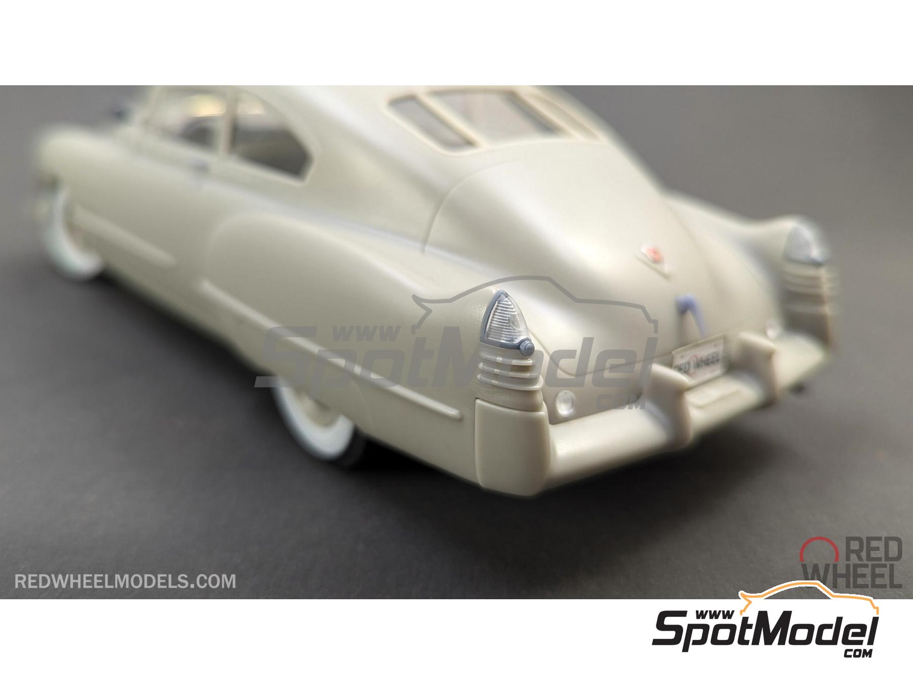 Image 26: Cadillac Series 62 Club Coupe -  1948 | Scale model kit in 1/25 scale manufactured by Red Wheel (ref.&nbsp;RW25004)
